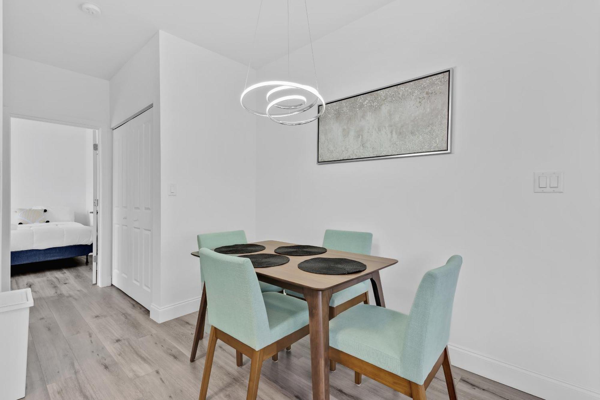 Beautiful 5min Walking Design District 1 Apartment