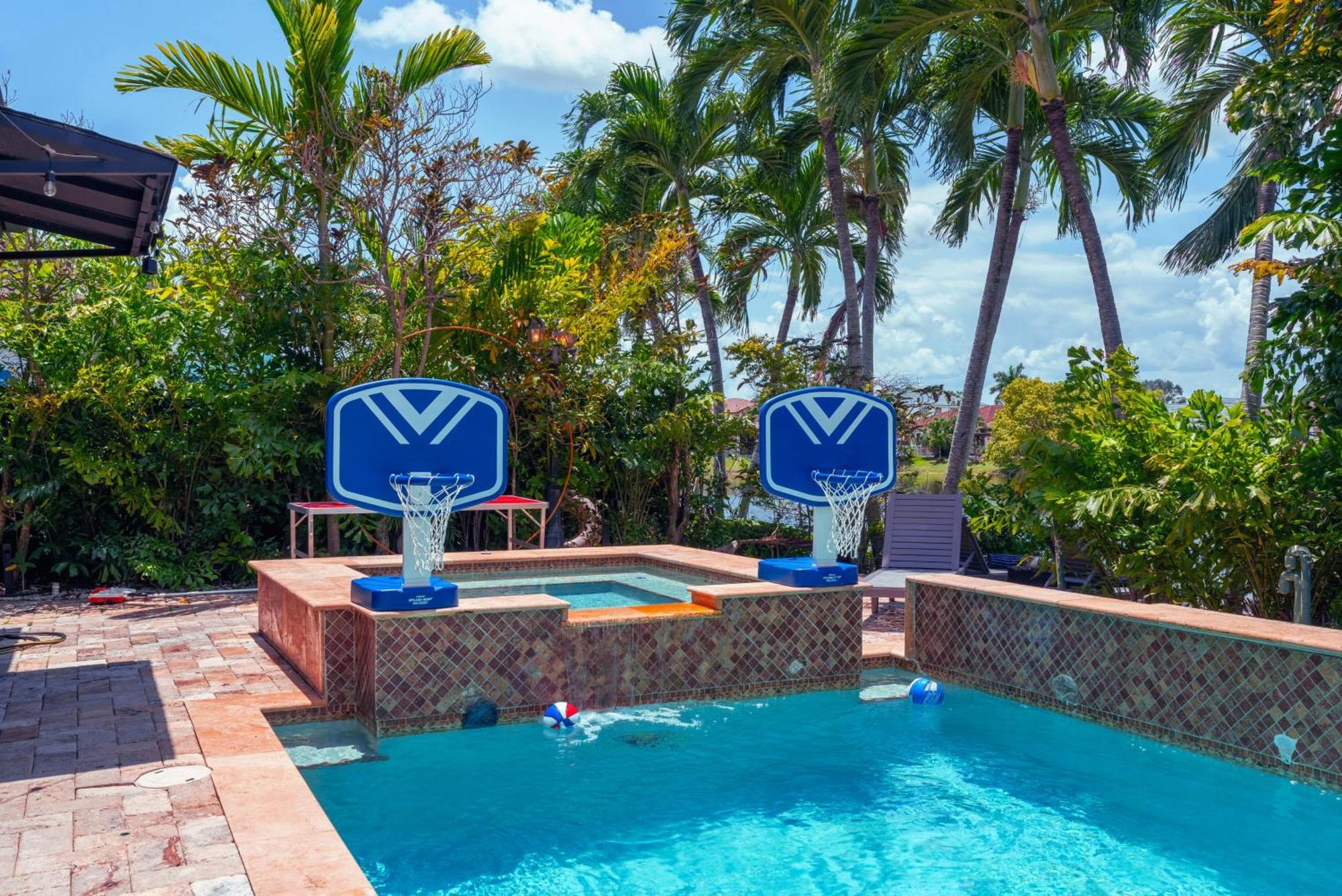 Pousada Avatar Luxe 5br W Cinema, Pool, Game & Bbq