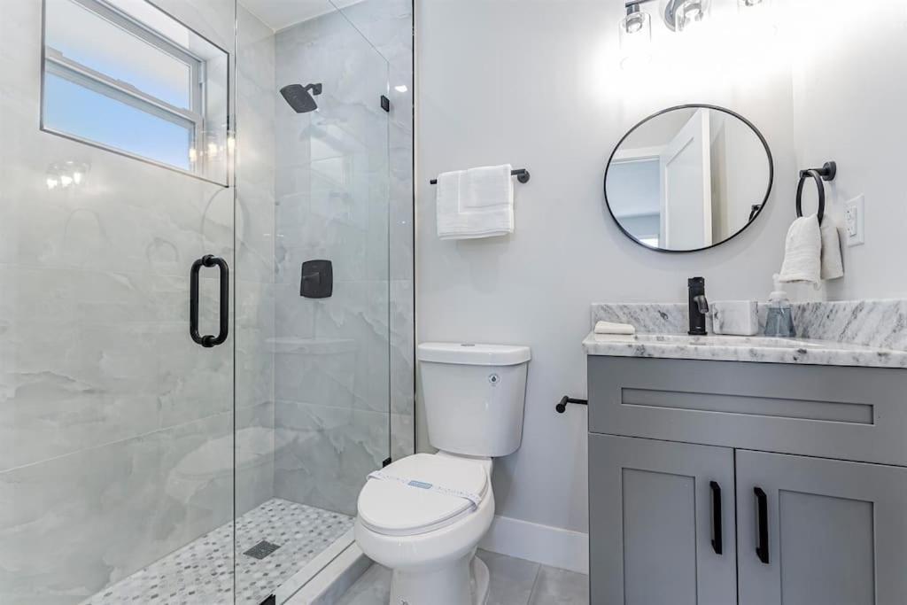 Modern Oasis Unit 2 - Close To Beach, Brickell & Airport *
