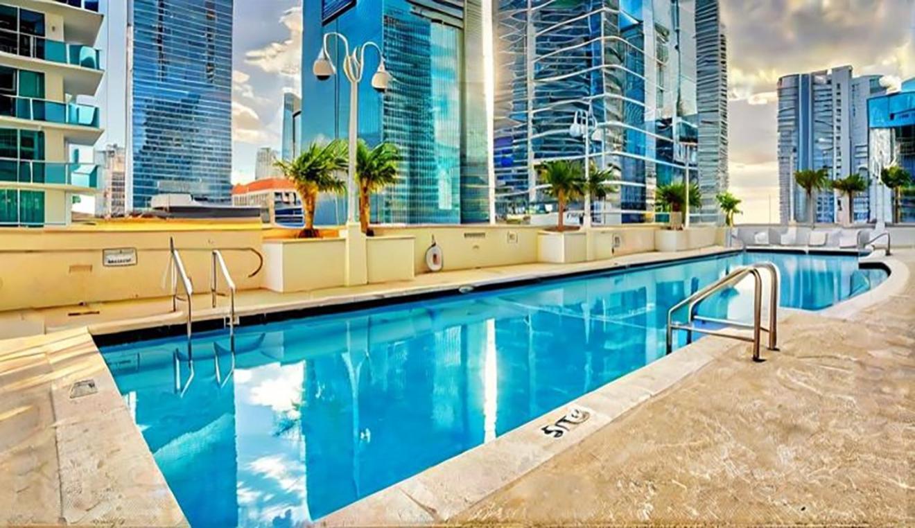 Elegant Centric Vibrant Pool Jacuzzi Free Parking Apartamento Miami