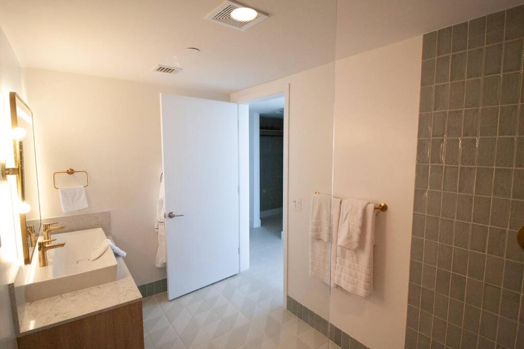Apartamento Luxury High Rise Haven