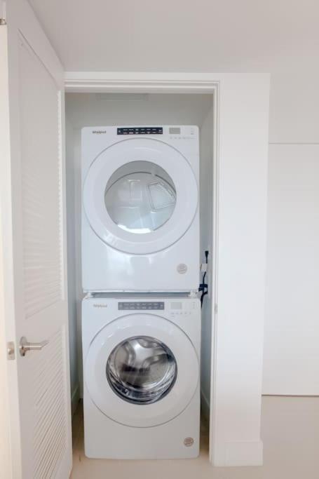 Luxury High Rise Haven Apartamento Miami