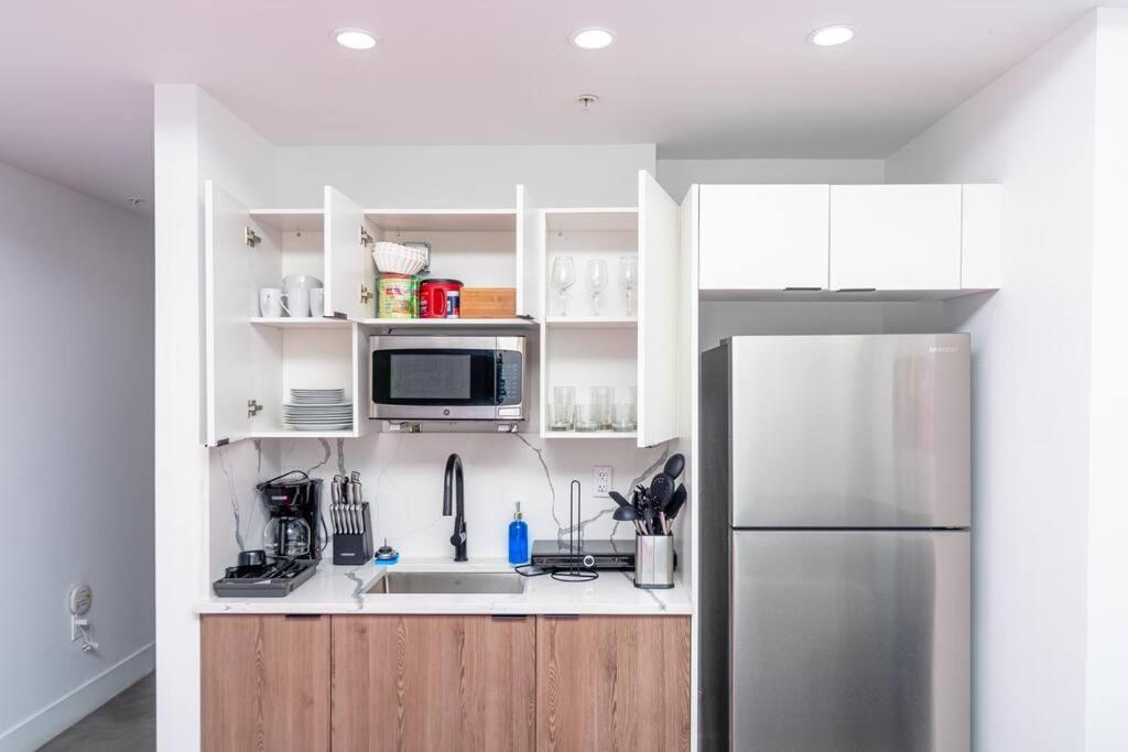 Stylish 1br With King Bed Walk To Marlins Park & Brickell Apartment Miami