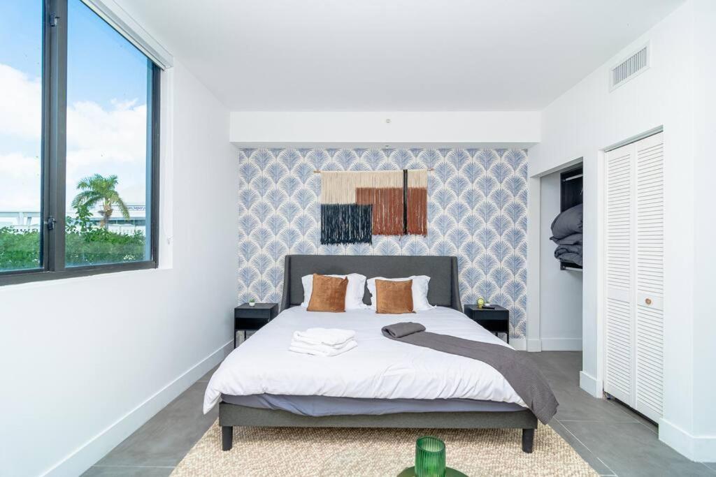 King Bed Brand New Oasis Minutes To Brickell