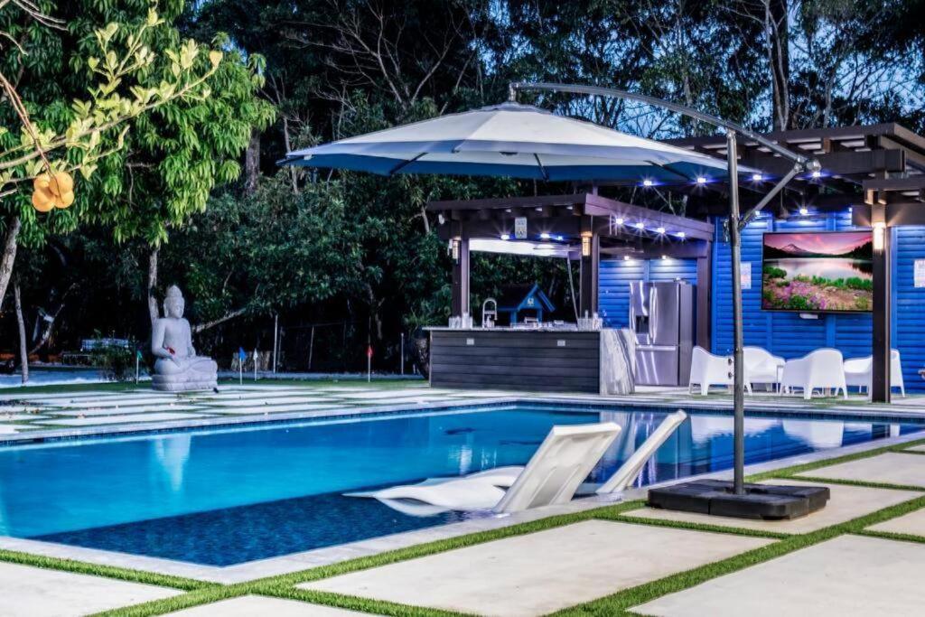 Of Dreams House * Miami