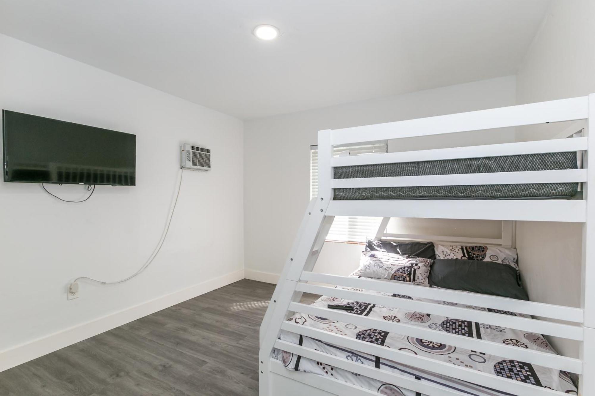 Apartment Noble Calle Ocho