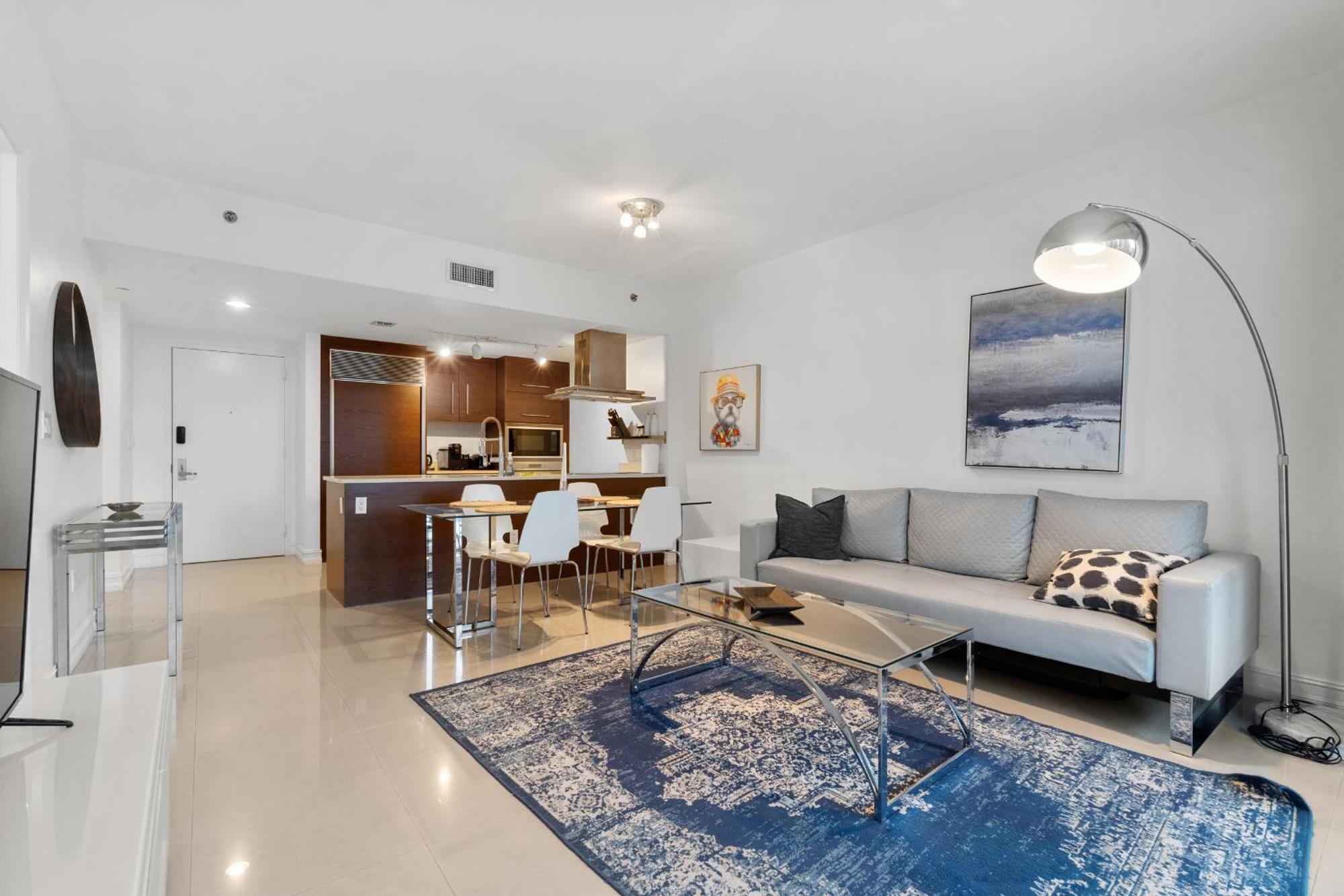 Upscale #2003 In The Heart Of Brickell