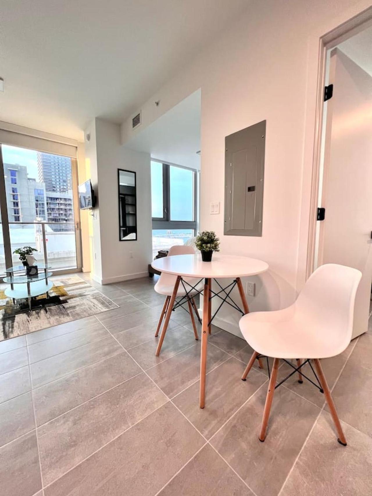 Holiday home Ocean View Entire In Downtown With Pool And Gym Miami