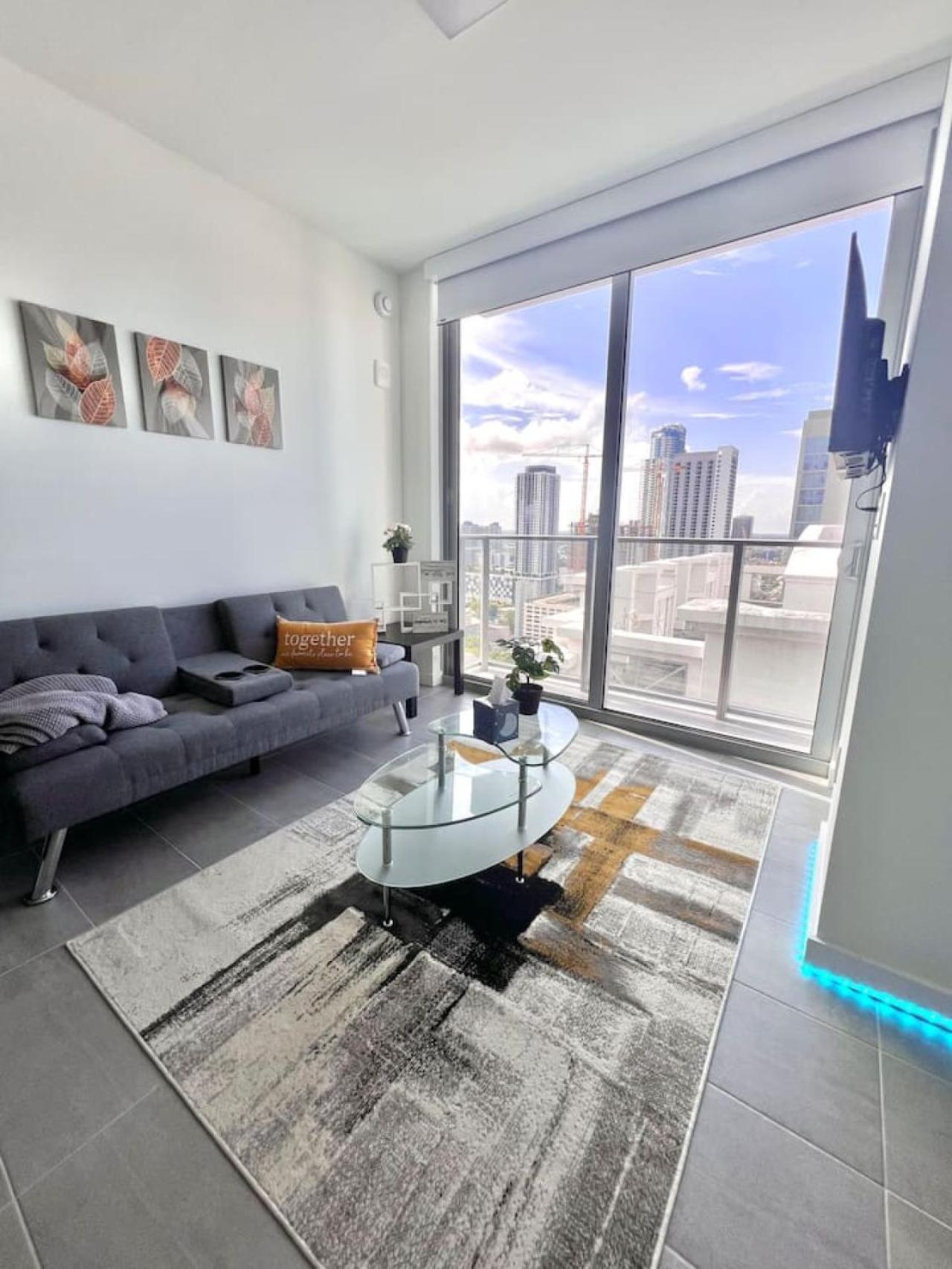 Ocean View Entire In Downtown With Pool And Gym Miami