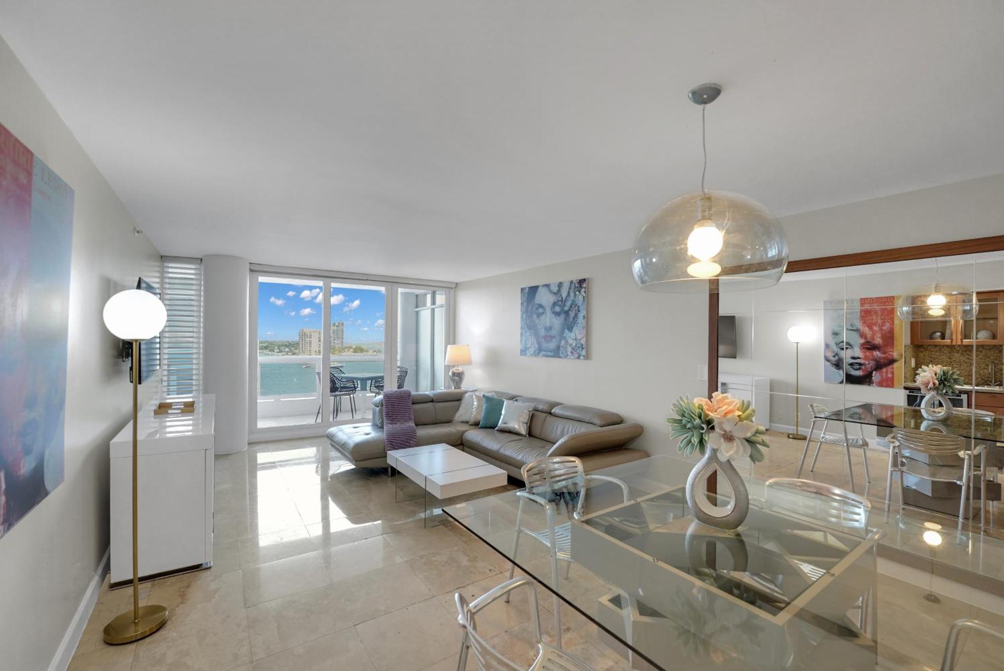 Apartment Permanent Vacation! Direct Water Views!
