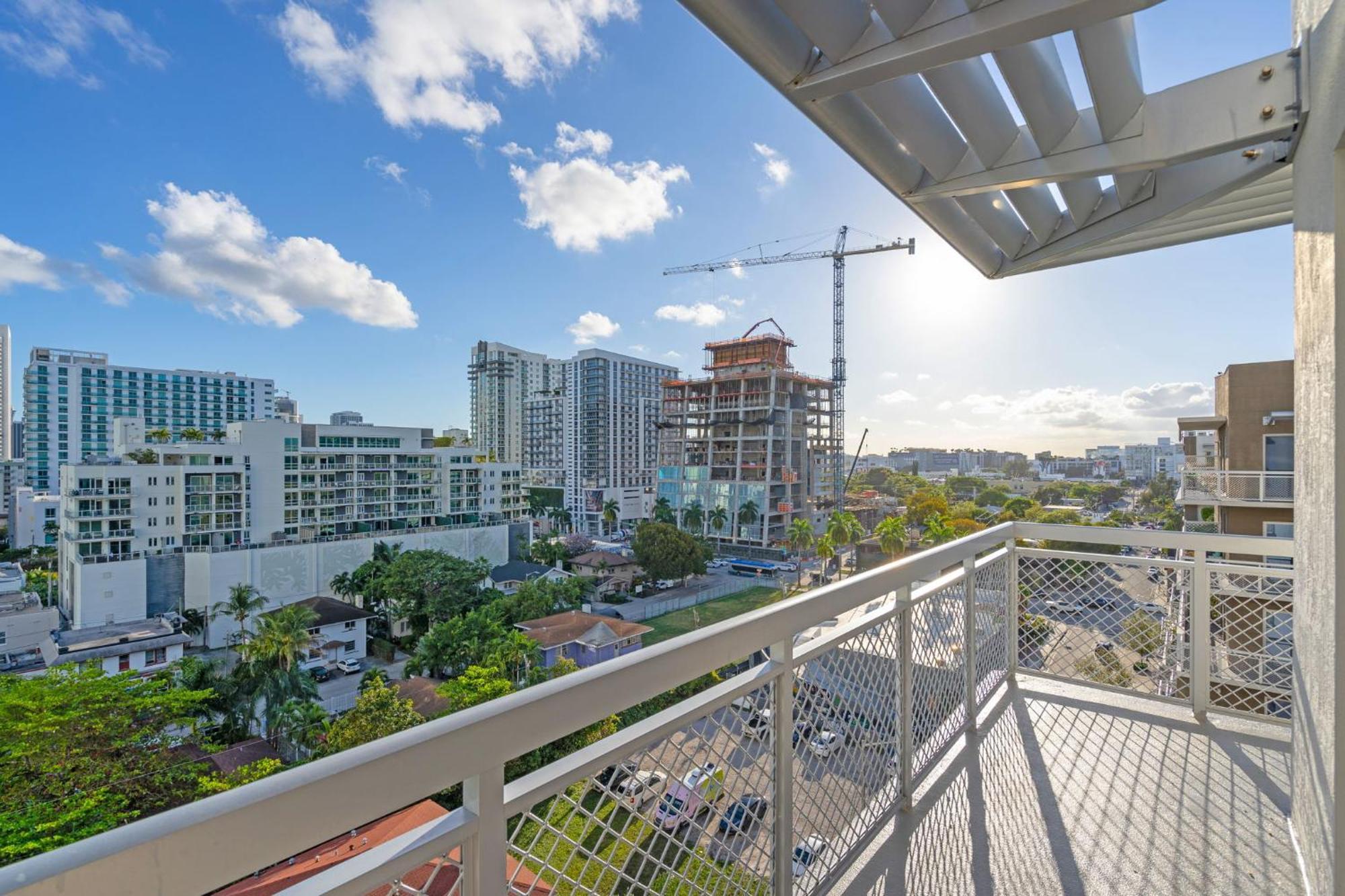 Luxury 2br With Views On Biscayne Blvd * Miami