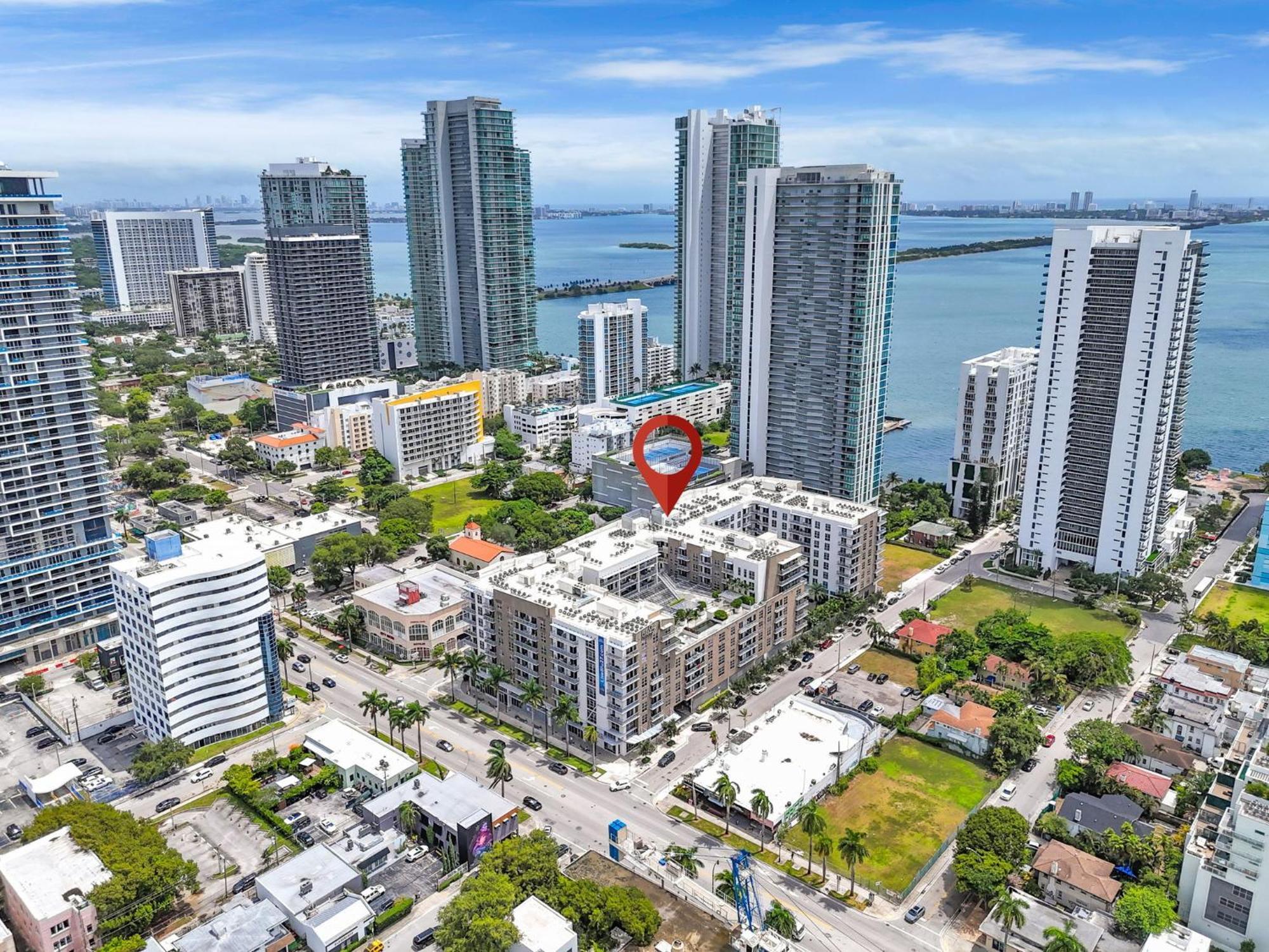 Apartment Luxury 2br With Views On Biscayne Blvd