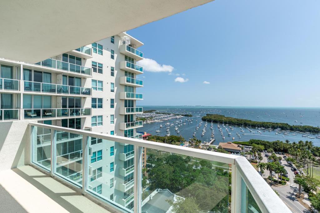 Apartamento 2 Bedroom Bay View Beauty In Coconut Grove- Parking For 2 Cars Included! Miami