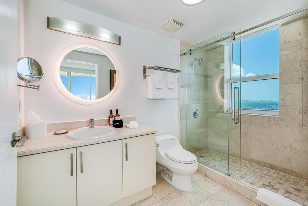 Apartamento 2 Bedroom Bay View Beauty In Coconut Grove- Parking For 2 Cars Included!