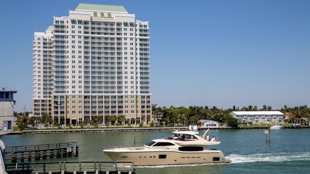 Mare Azur Luxury By Grand Bay Hotel