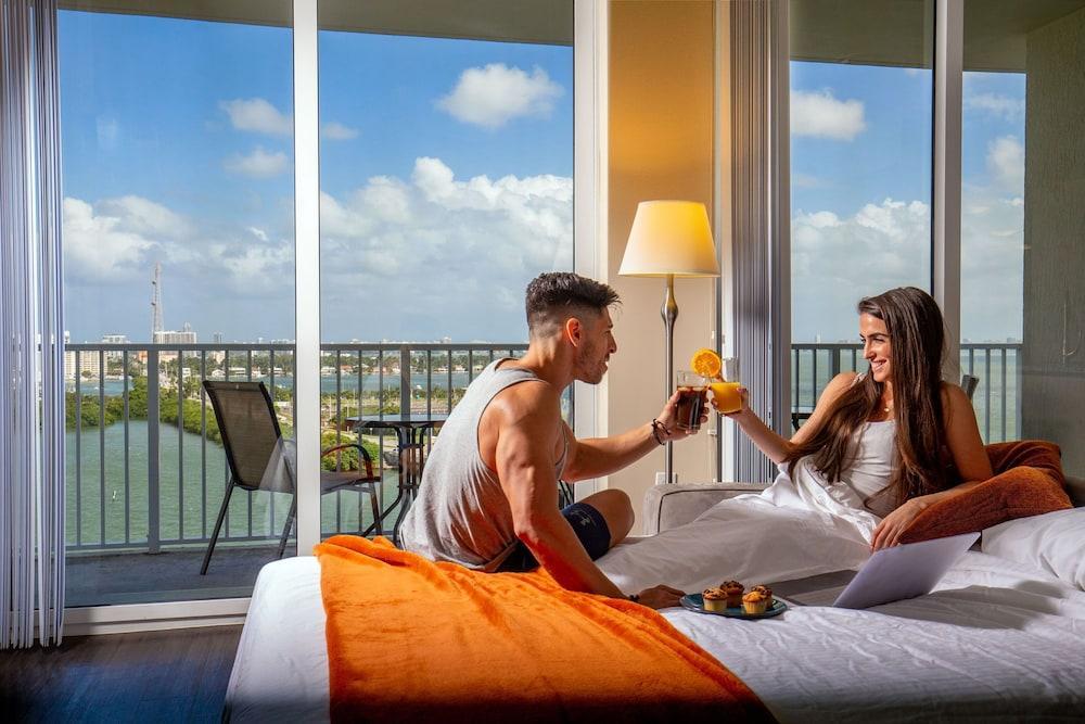 Mare Azur Luxury By Grand Bay