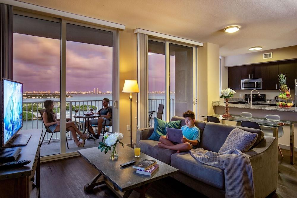 Mare Azur Luxury By Grand Bay