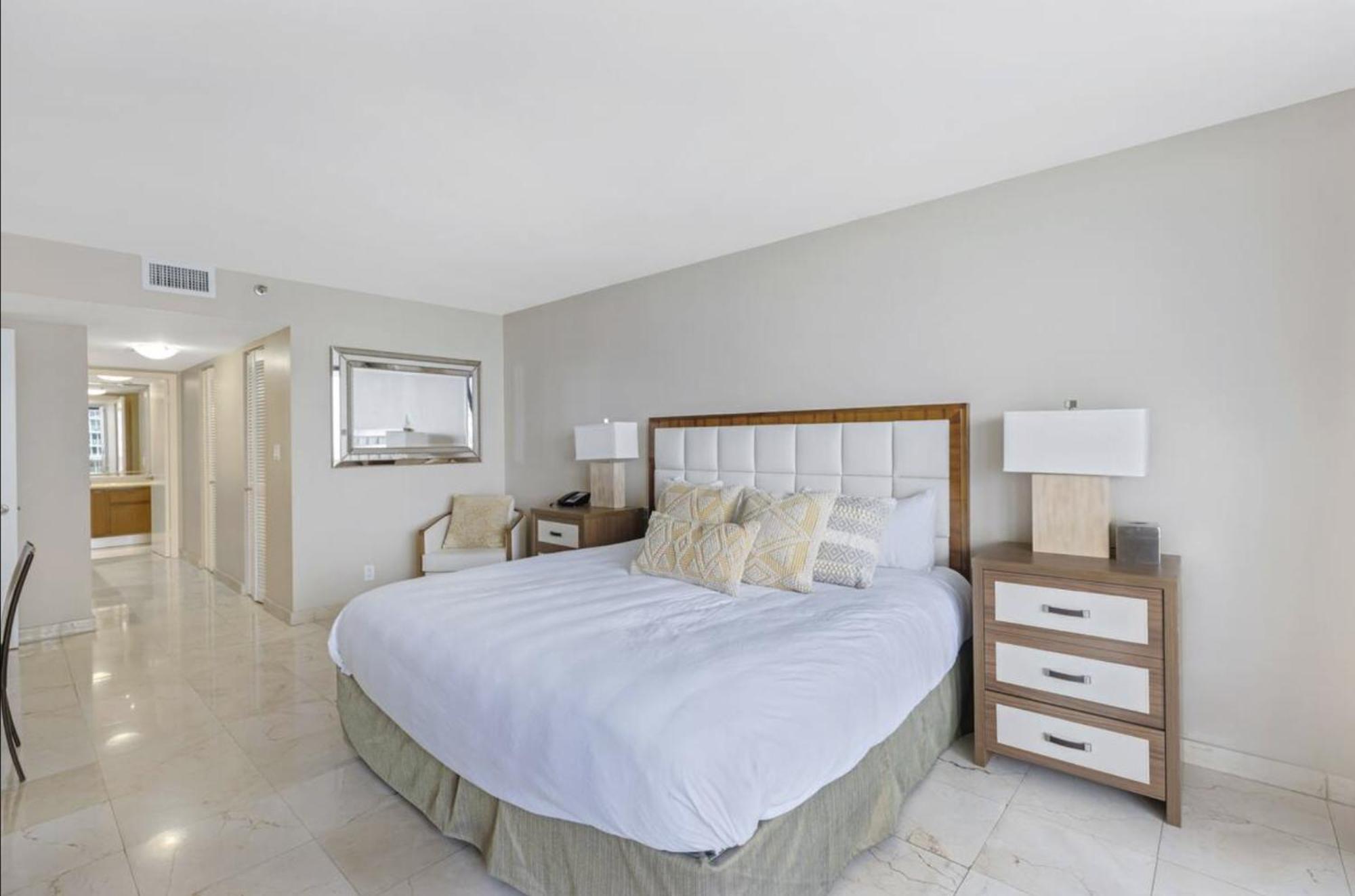 4 Bedroom With Stunning Balcony View