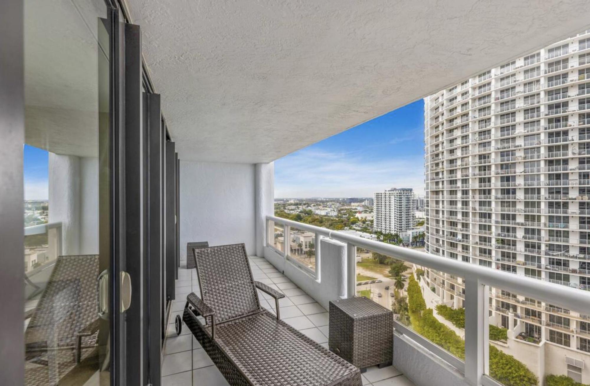 4 Bedroom With Stunning Balcony View Apartamento