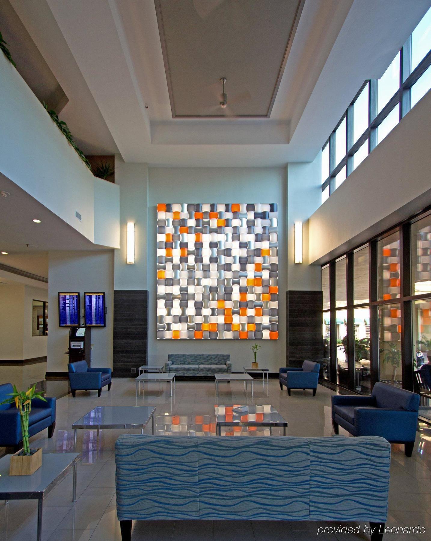 Doubletree By Hilton Airport & Convention Center