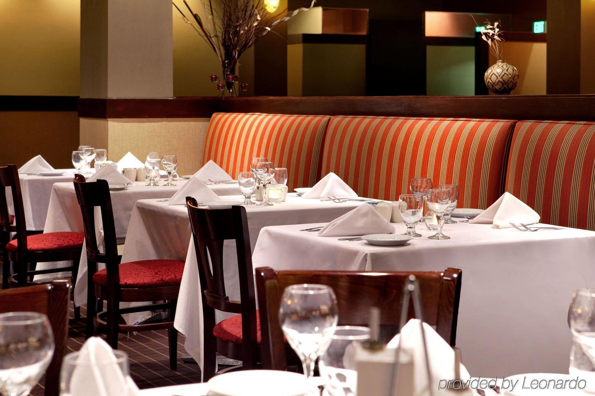 Doubletree By Hilton Airport & Convention Center Hotel