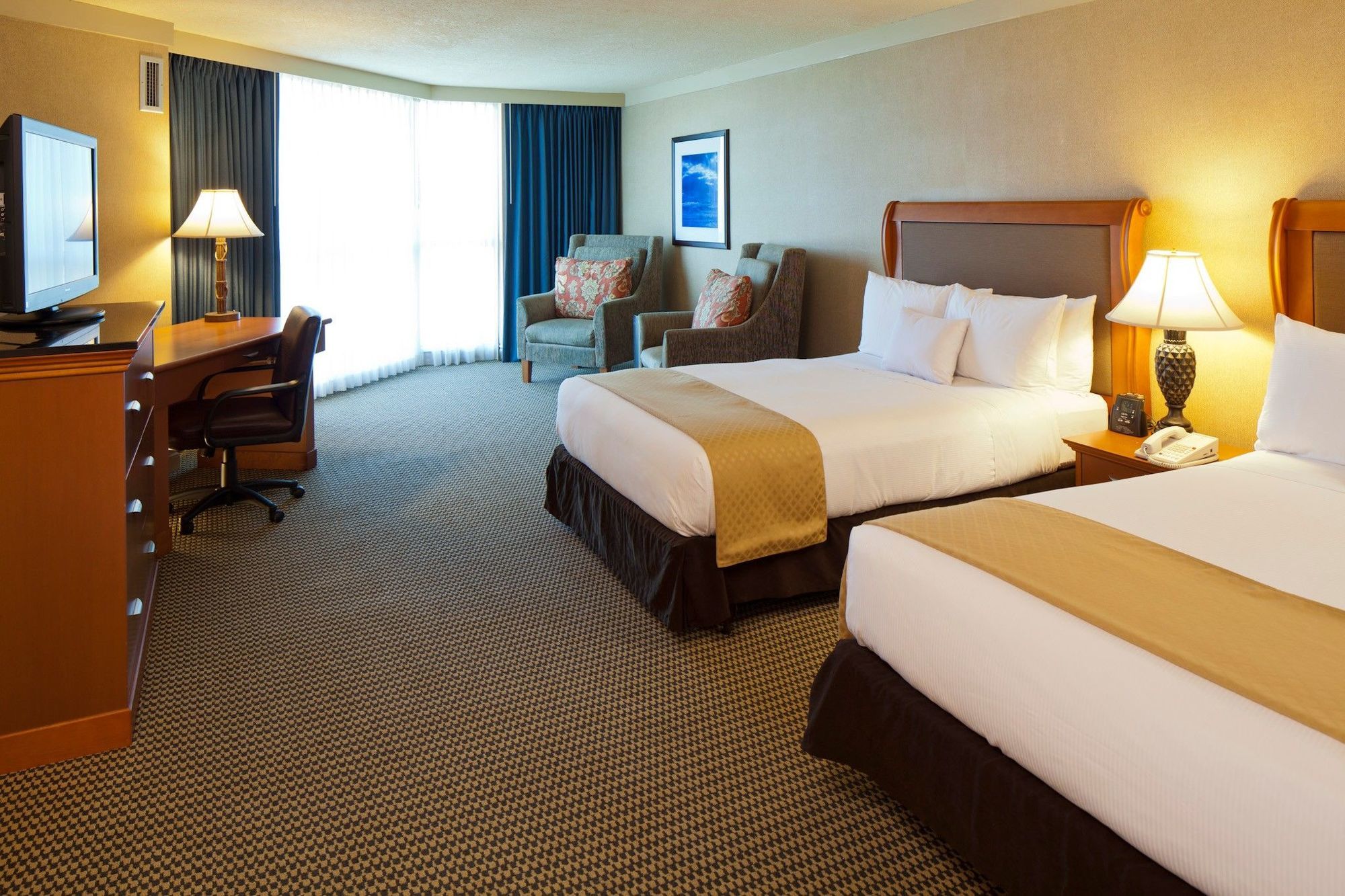 Hotel Doubletree By Hilton Airport & Convention Center