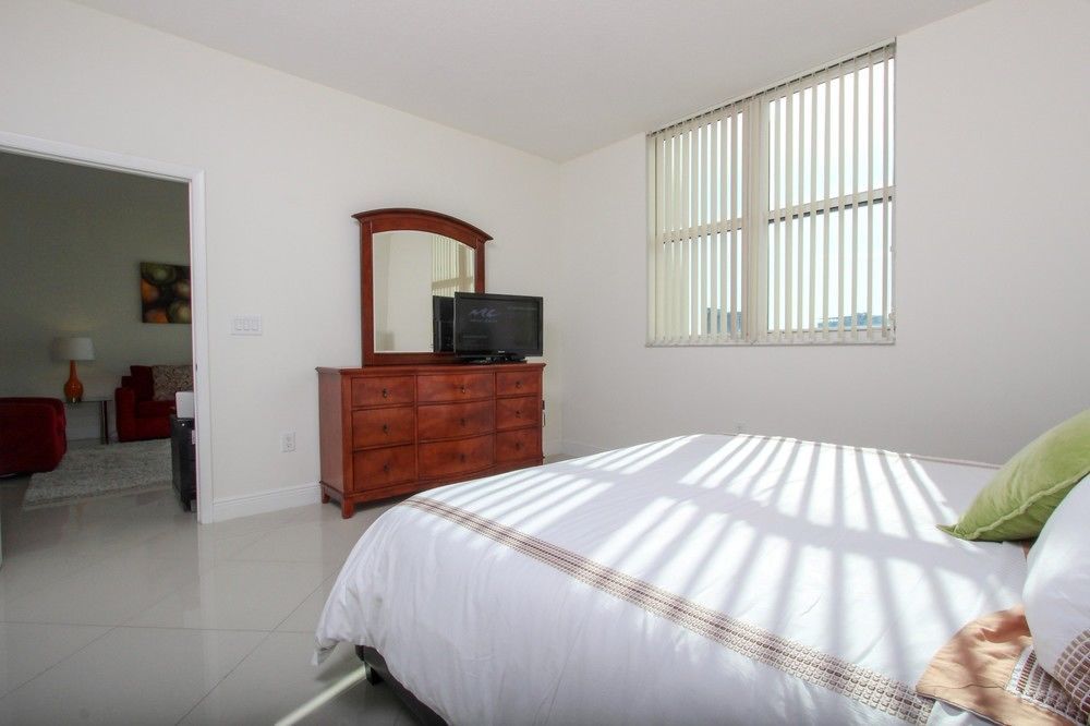 Global Luxury At One Broadway *
