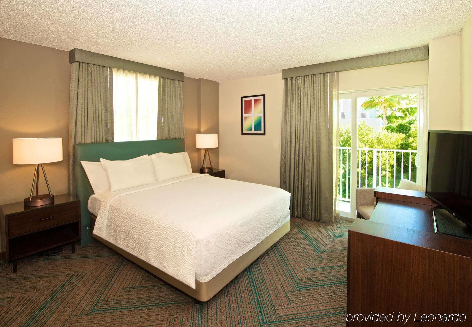Coconut Grove Hotel 3*