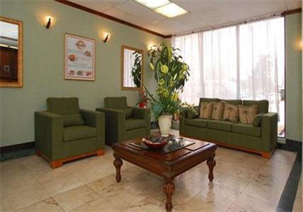 Hotel Rodeway Airport
