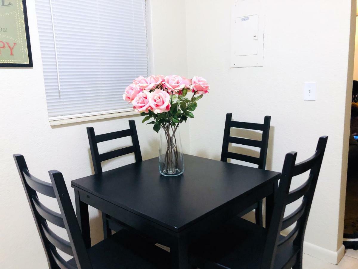 The Cherry Blossom House Apartment Miami