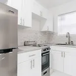 Modern Studio In Heart Of Miami