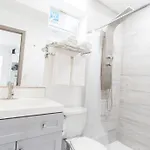Modern Studio In Heart Of Miami