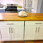 Spacious And Comfy Suite Near Mia 2 Queen Beds