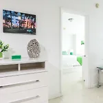 Waterfront Spacious Luxury 1 Bedroom Iconbrickell