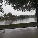 Entire Apartment 1 University Lakes