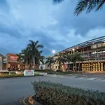 New Luxury Vacation Dream Rental- Sleeps 15!