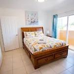 2/2.5 Miami Apartment,7 Mins Airport, 20 Min Beach