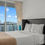 High Rise Luxury Ocean Corner Unit 2/2 - Icon Brickell
