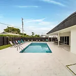 Pool Villa