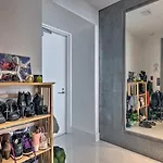 Luxe Miami Condo With Community Pool And Hot Tub!