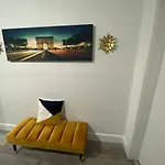 New Modern Cozy Apt Mins Away From South Beach And Wynwood Includes Free Parking