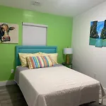 New Modern Cozy Apt Mins Away From South Beach And Wynwood Includes Free Parking