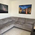 Blue-Max Apartments