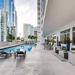 Amazing Location W Parking In Miami