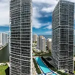 Iconic Icon W Unit - Pool & Ocean Views