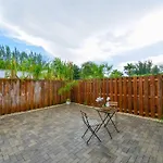 Fantastic Townhouse 15Minutes From The Beach