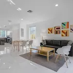 Wonderful 3 Bedrooms House, Spacious&Bright
