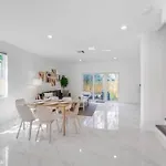 Spectacular 3 Bedrooms House, Spacious And Bright