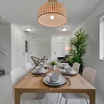 Wonderful Brand New Duplex 3 Bedroom 2,5 Bathrooms With Parking