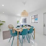 Fantastic Brand New Duplex 3 Bedroom 2 Bathrooms